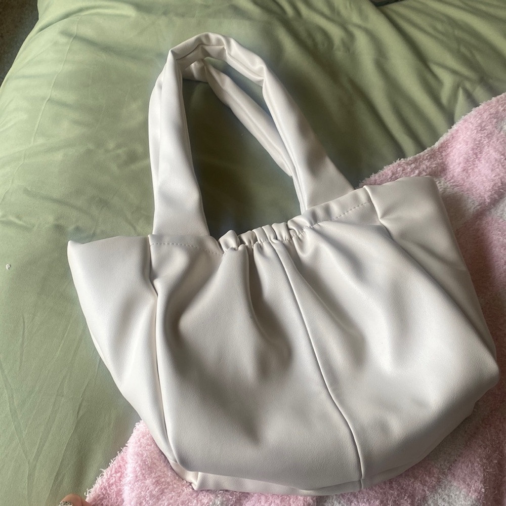 H & m beige/cream purse